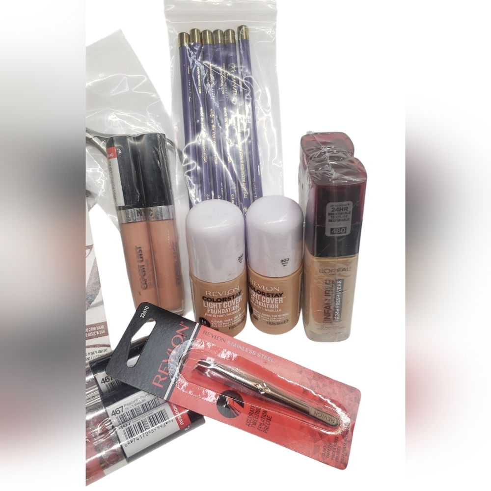 15 Piece Foundation Bundle - NWT